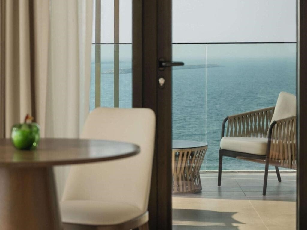 Зображення The Residences At Caesars Palace Bluewaters Dubai (ex. Caesars Palace Bluewaters Dubai ) 5*