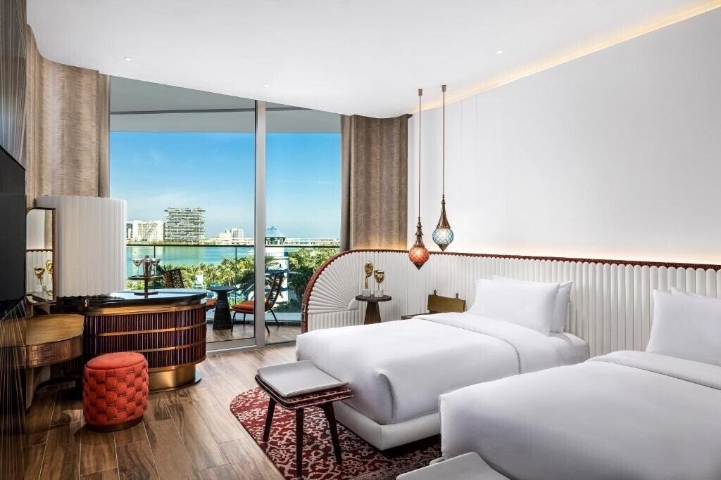 Zdjęcie W Dubai Mina Seyahi 5*