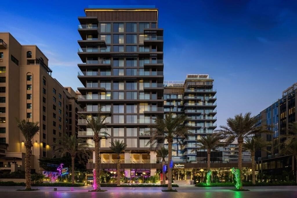 Zdjęcie Radisson Beach Resort Palm Jumeirah 4*