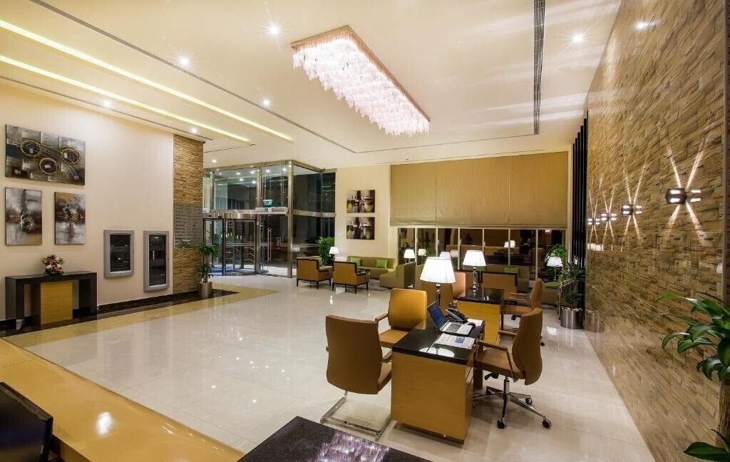 Zdjęcie V Hotel Fujairah 4*