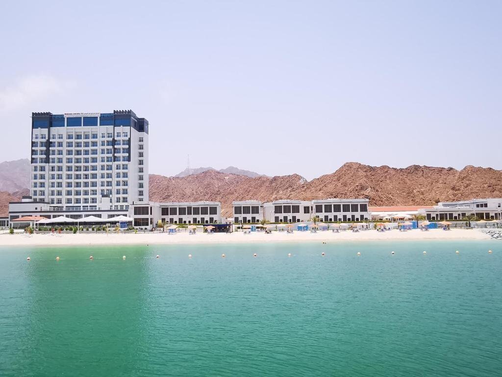 Отель Mirage Bab Al Bahr Beach Hotel (ex. Mirage Bab Al Bahr Tower &  Resort) Фуджейра — туры в Mirage Bab Al Bahr Beach Hotel (ex. Mirage Bab Al  Bahr Tower &