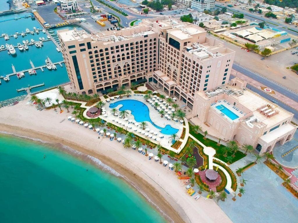 Отель Al Bahar Hotel (ex. Blue Diamond Alsalam Resort) Фуджейра — туры в Al  Bahar Hotel (ex. Blue Diamond Alsalam Resort) (Фуджейра, ОАЭ): отзывы  жильцов, цена, описание, фото