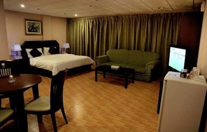 Фотография Falcon Hotel Apartments 3*