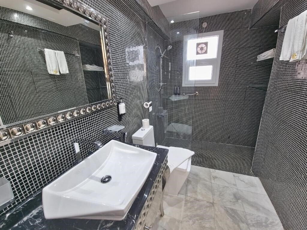 Фотография Holiday Beach Resort 4*