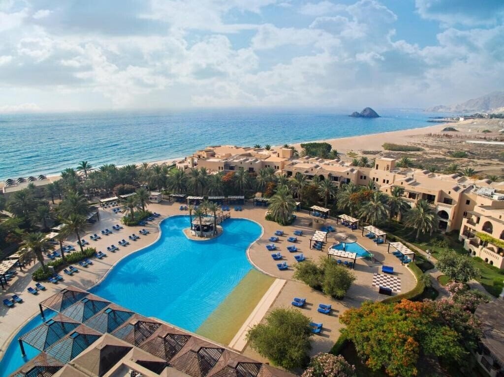 Готель Miramar Al Aqah Beach Resort 5*
