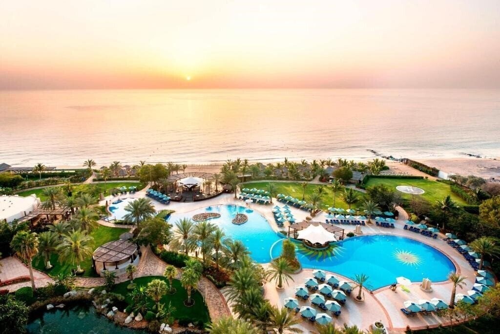 Готель Le Meridien Al Aqah Beach Resort 5*