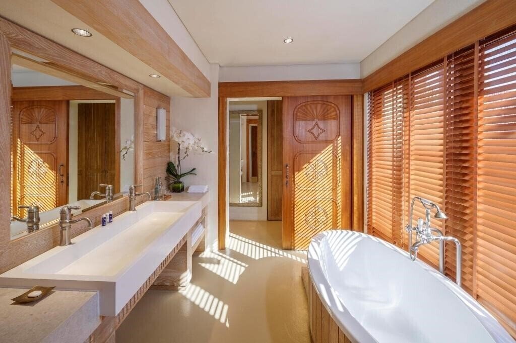 Фото Anantara Sir Bani Yas Island Al Yamm Villa Resort 5*