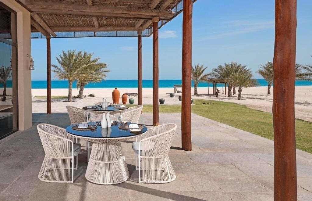 Картинка Anantara Sir Bani Yas Island Al Yamm Villa Resort 5*