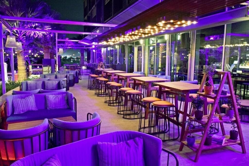 Zdjęcie Yas Plaza Hotel Roulette 4*