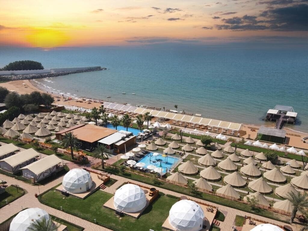 Hotel The Longbeach Campground кемпинг