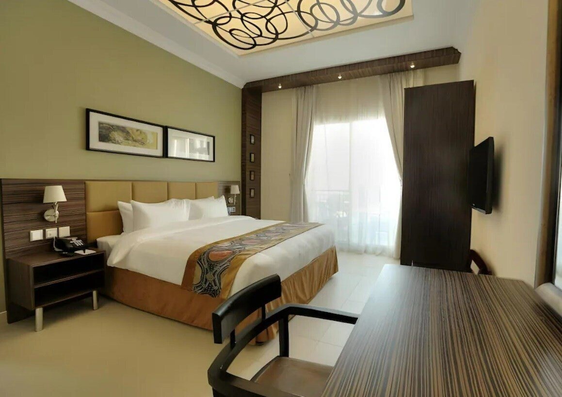 Фото Clover Hotel & Suites Llc 3*