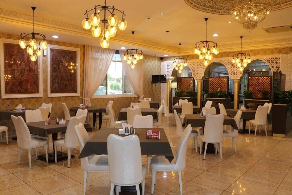Zdjęcie Sharjah International Airport Hotel 2*