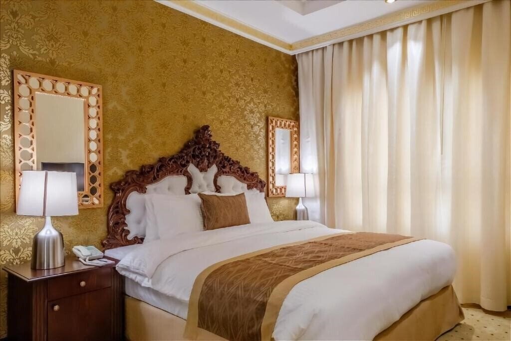 Zdjęcia Crystal Plaza Al Majaz (ex. Tulip Inn Al Khan Hotel) 4*