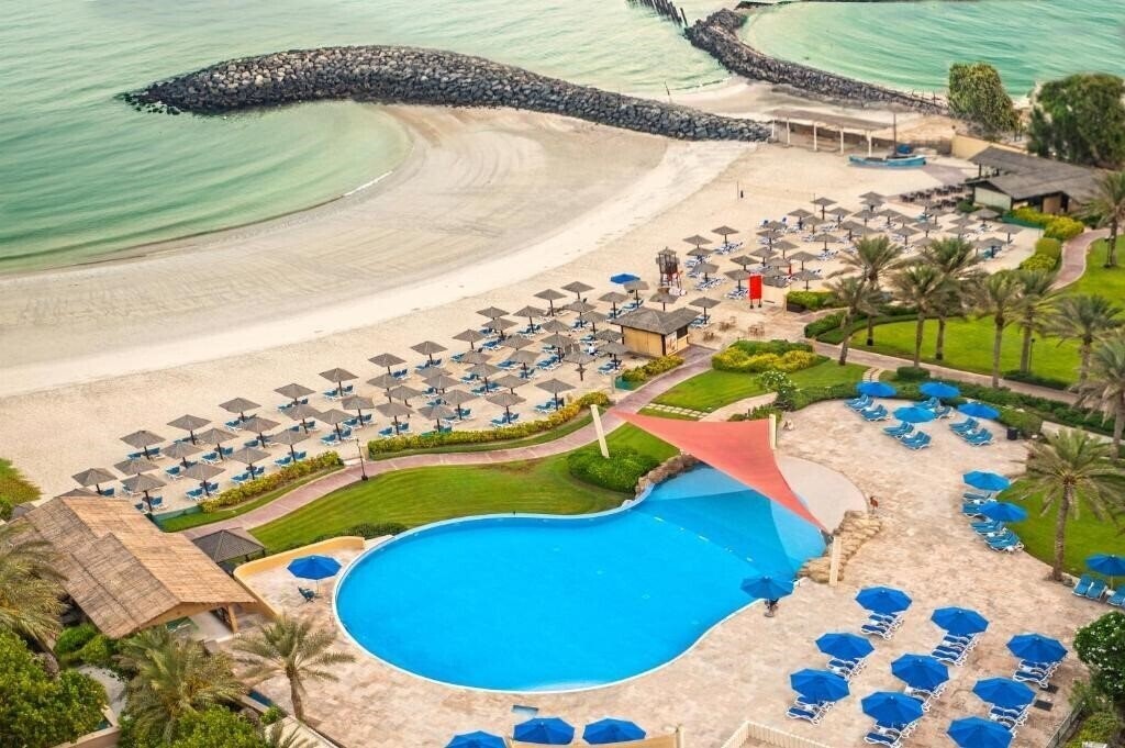 Hotel Coral Beach Resort Sharjah 4*