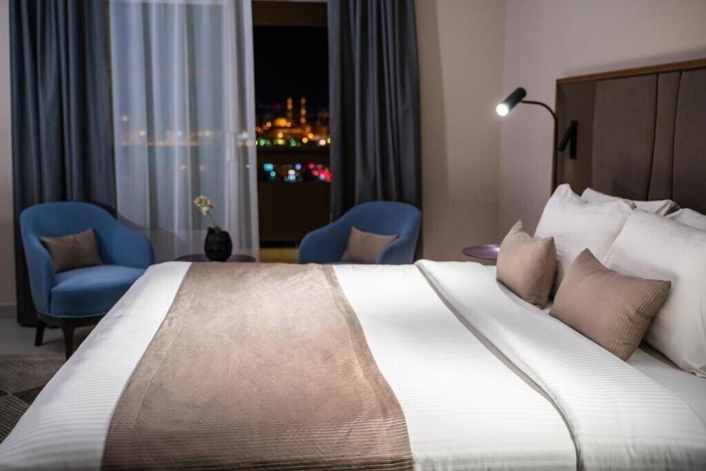 Obraz Holiday International (ex. Holiday International Hotel) 4*