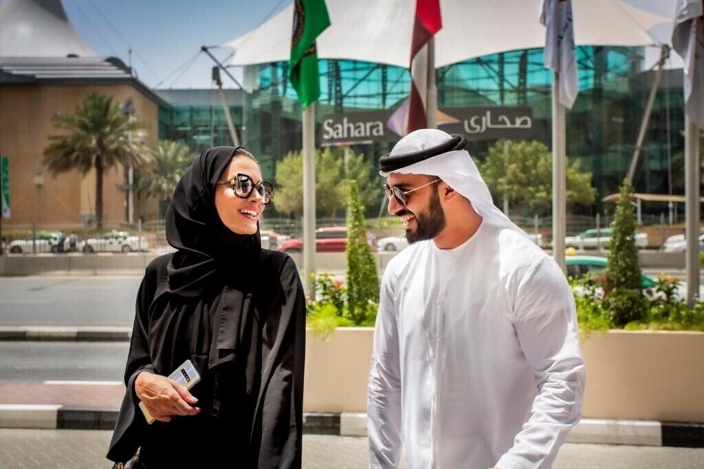 Фото Golden Sands Hotel & Residences (ex. Golden Sands Hotel Sharjah, Ramada Hotel & Suites Sharjah) 4*