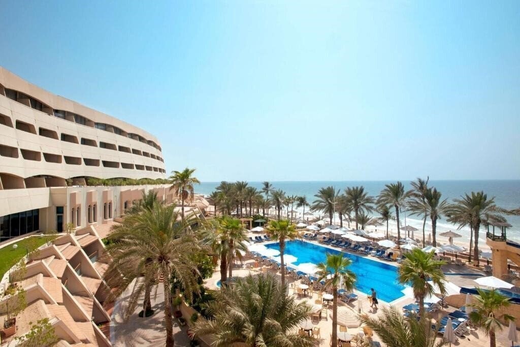 Готель Occidental Sharjah Grand Hotel (ex. Grand Hotel Sharjah) 4*