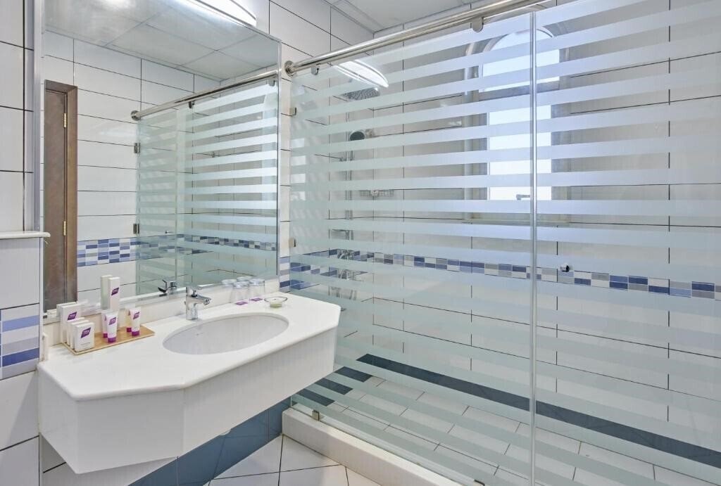 Фотографія Time Express Hotel Al Khan 4*