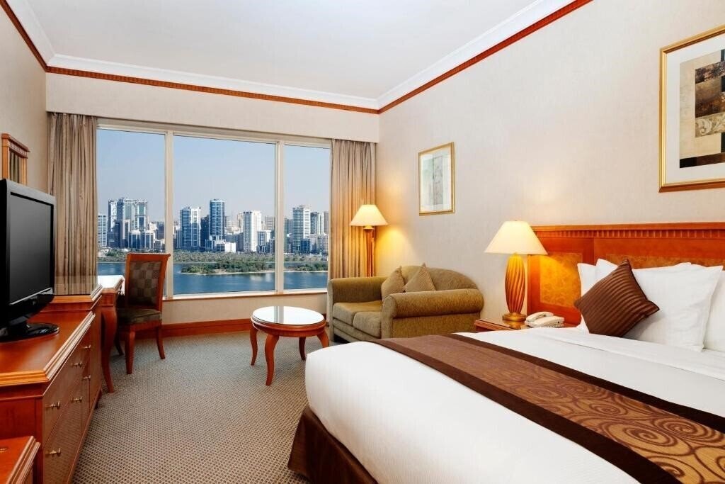 Zdjęcie Corniche Hotel Sharjah (ex. Hilton Sharjah, Millenium Hotel Sharjah) 5*