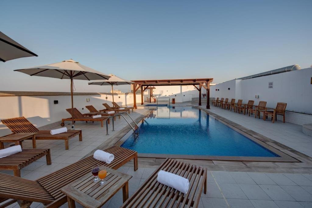 Изображение Center Hotel Sharjah 4*