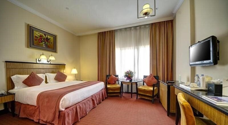 Hotel Creek Gate Hotel (ex. Rayan Hotel Corniche) 2*