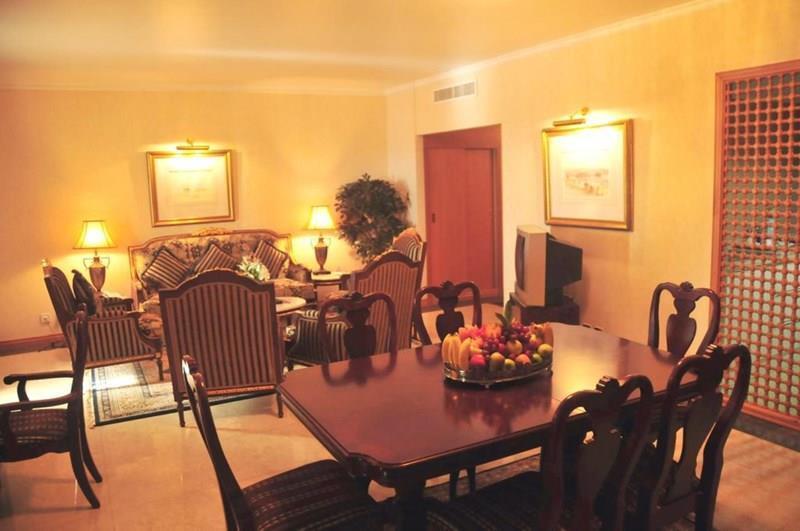 Zdjęcie Holiday Inn Sharjah 5*