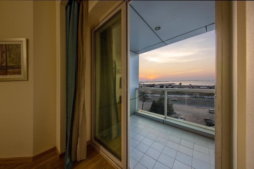 Фотографія Time Ruby Hotel Apartments (ex. Ruby Living Courts) апартаменты