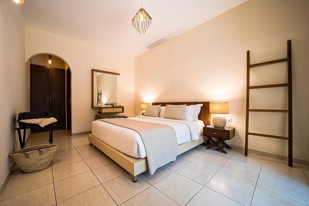 Зображення Umm Al Quwain Beach Hotel 4*