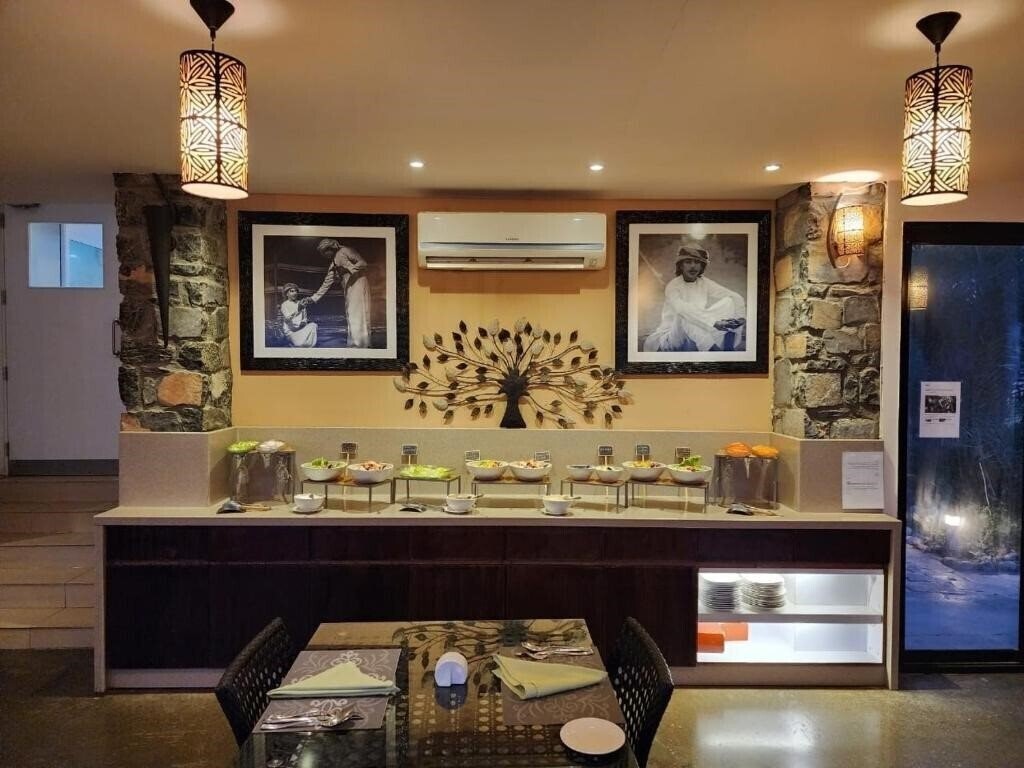 Zdjęcie The View Hotel 3*