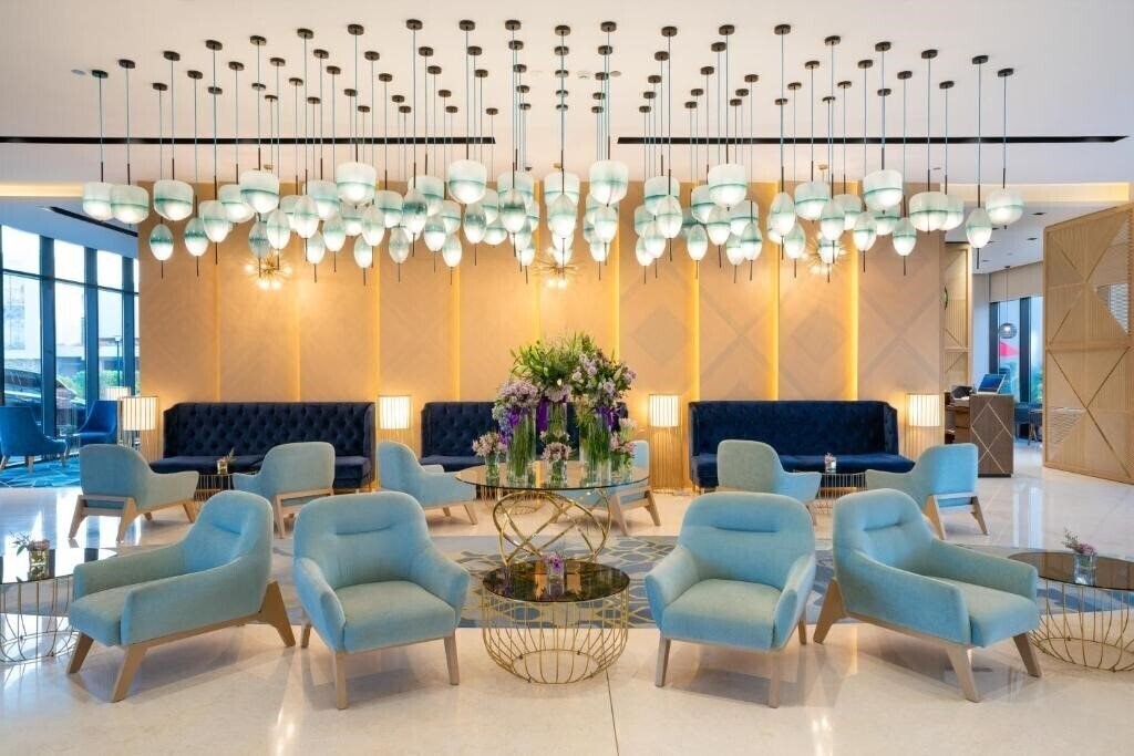 Zdjęcia Maani Muscat Hotel And Suites Ex- Avani 4*