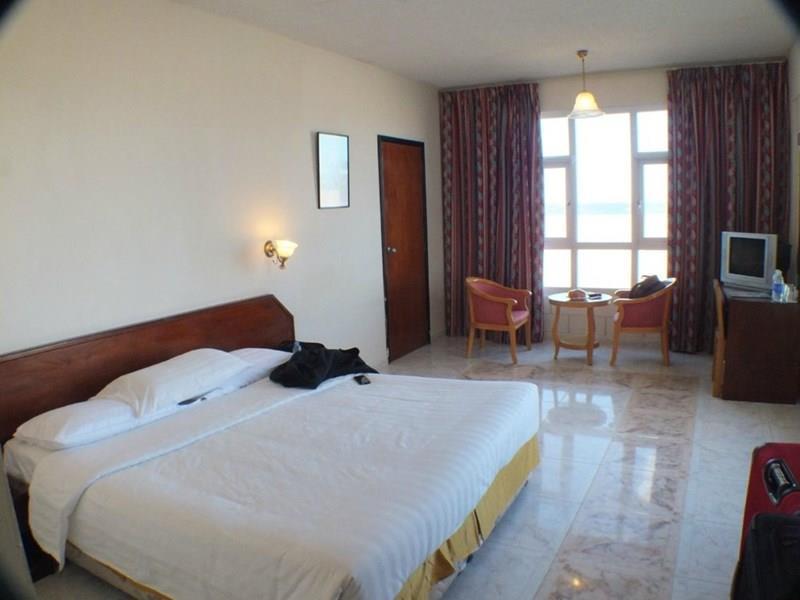 Zdjęcie Ras Al Hadd Beach Hotel 2*