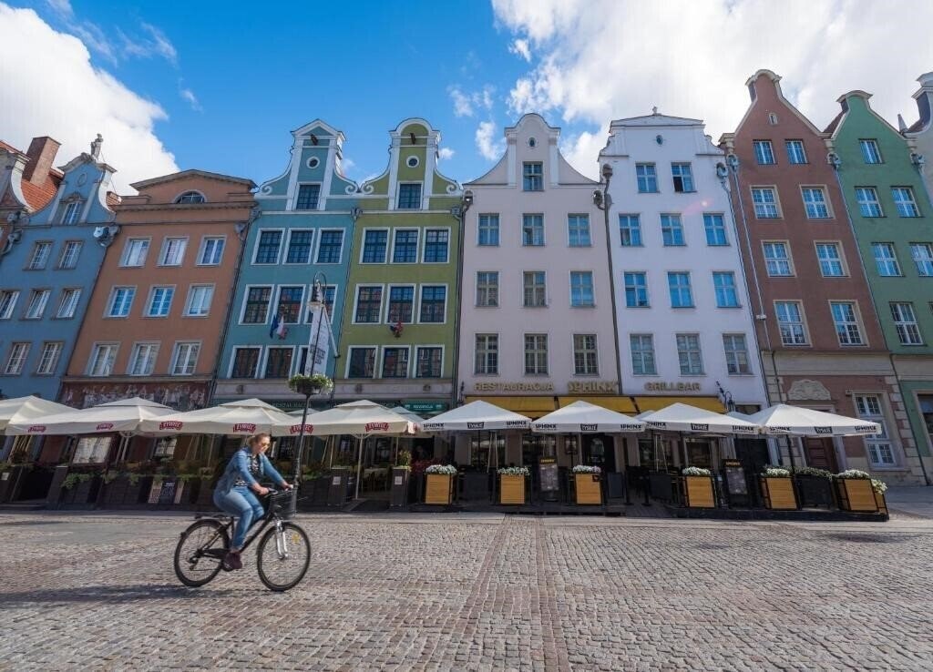 Zdjęcie Holland House Residence 4*