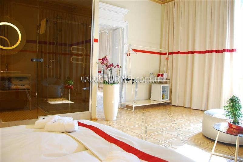 Готель Home Hotel 4*