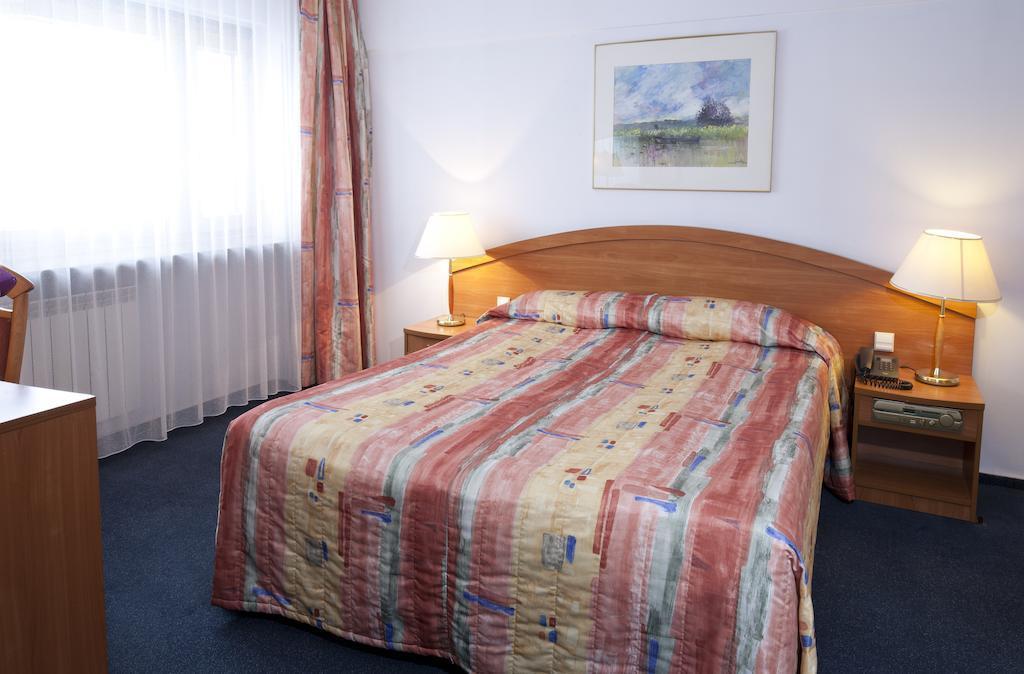 Zdjęcia Gromada Hotel Airport 3*