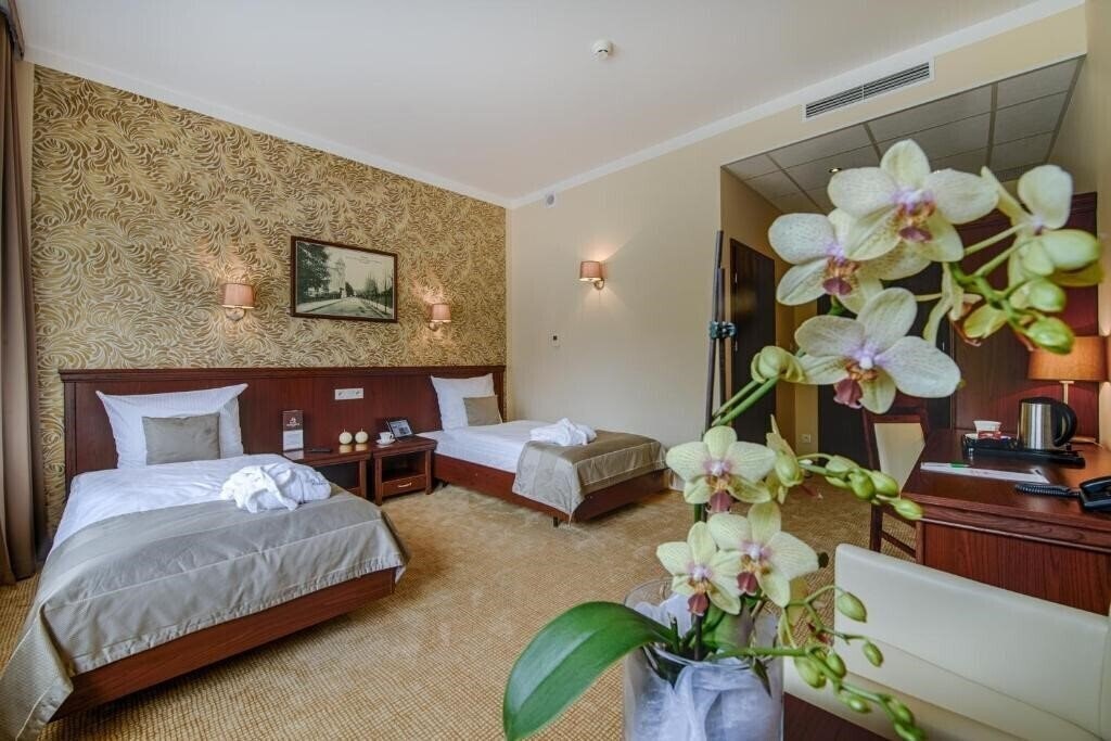 Zdjęcie Trzebnica 4*