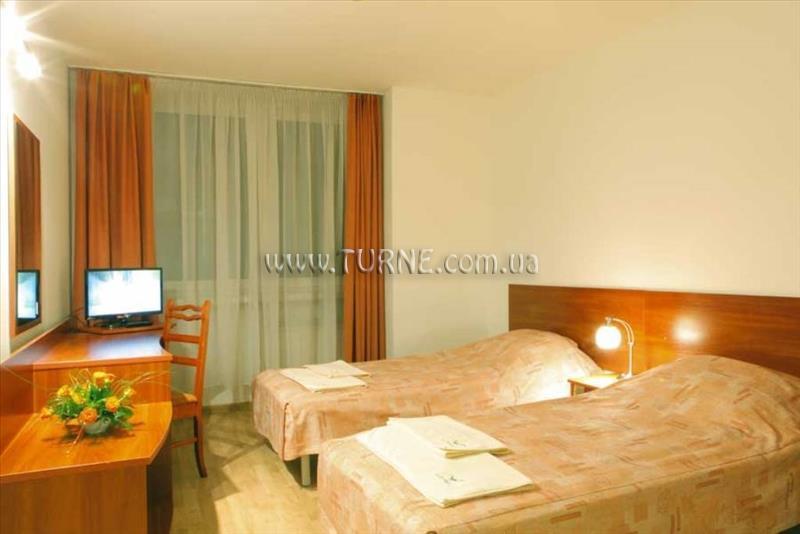 Zdjęcie Kolejarz 2*