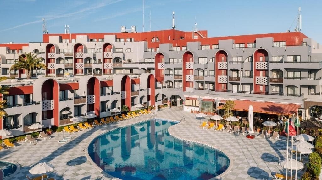 Hotel Muthu Oura Praia 4*