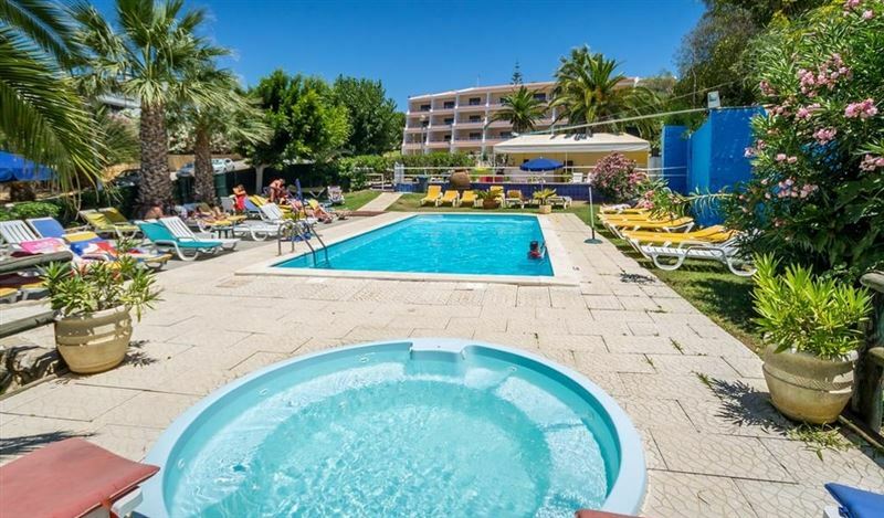 Фотография Aparthotel Monica Isabel 3*