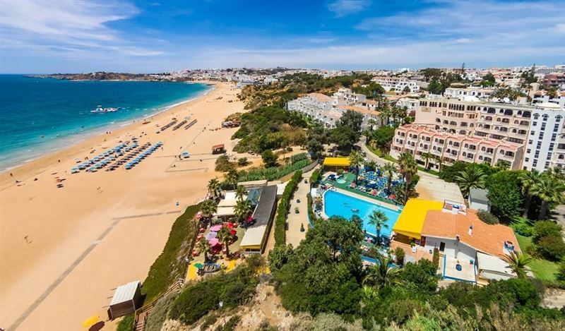 Отель Aparthotel Monica Isabel 3*