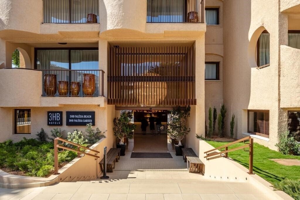 Готель 3HB Falesia Beach 3*