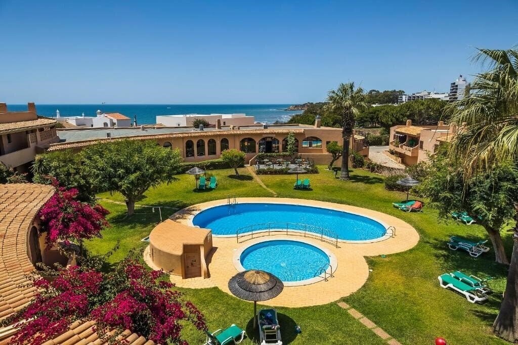 Hotel Clube Maria Luisa 3*