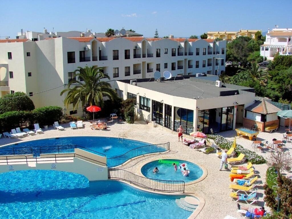 Hotel Clube Alvorferias 3*