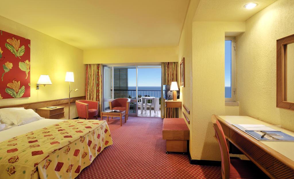 Hotel Pestana Delfim 4*