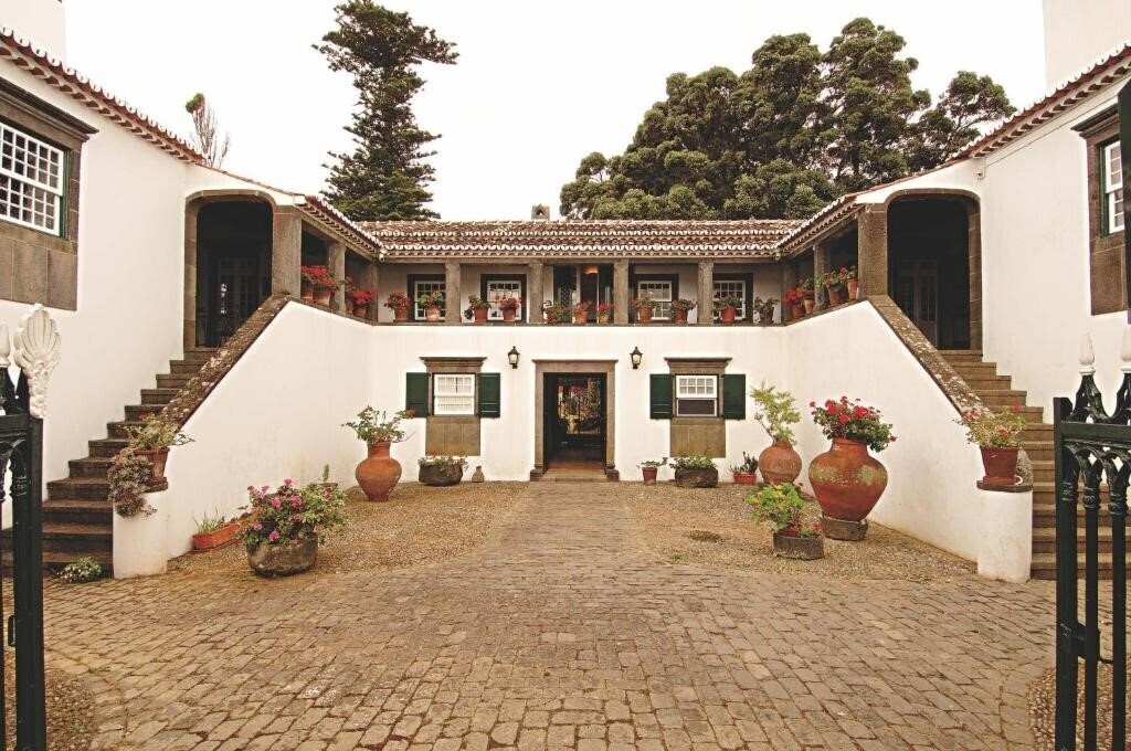 Hotel Casa Das Calhetas 3*