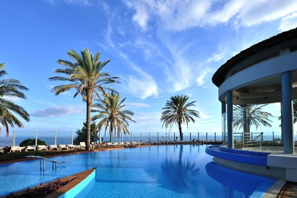 Hotel Pestana Grand Premium Ocean Resort 5*