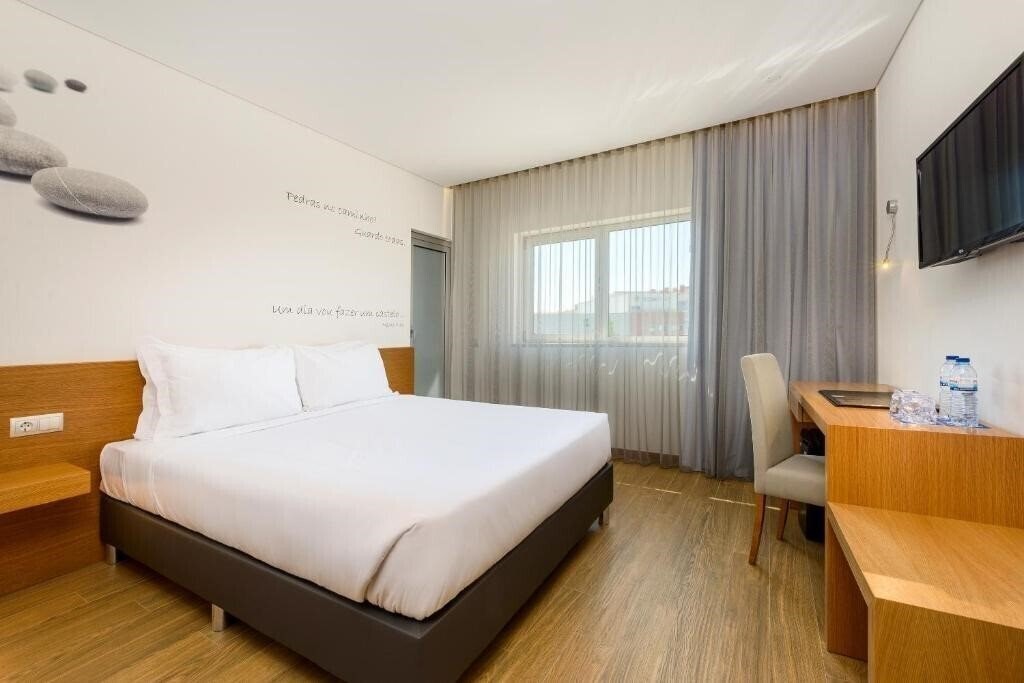 Готель TRYP by Wyndham Leiria 4*