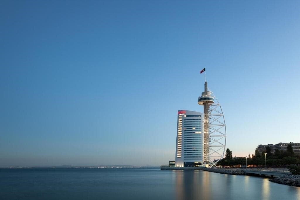 Готель Myriad By Sana Hotels 5*