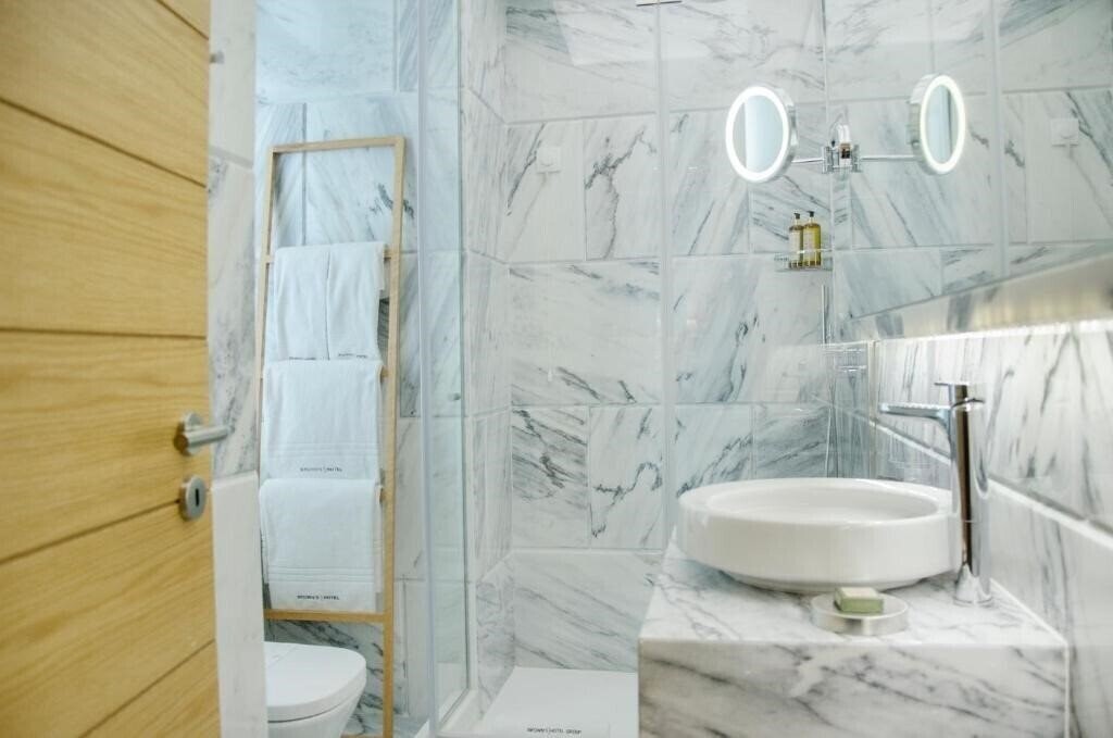 Зображення Brown'S Central Hotel 4*