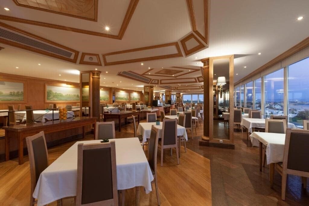 Zdjęcie Carcavelos Beach 4*