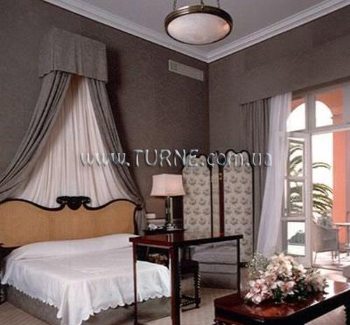 Obraz Reds Palace 5*